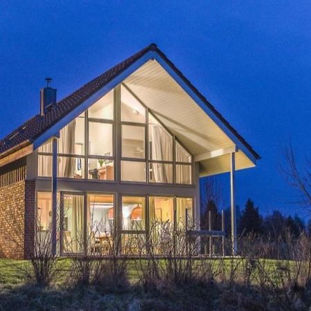 W7 - Sehr Schoenes Ferienhaus Mit Toller Lage Und Super Aussicht In Roebel An Der Mueritz Villa Buitenkant foto