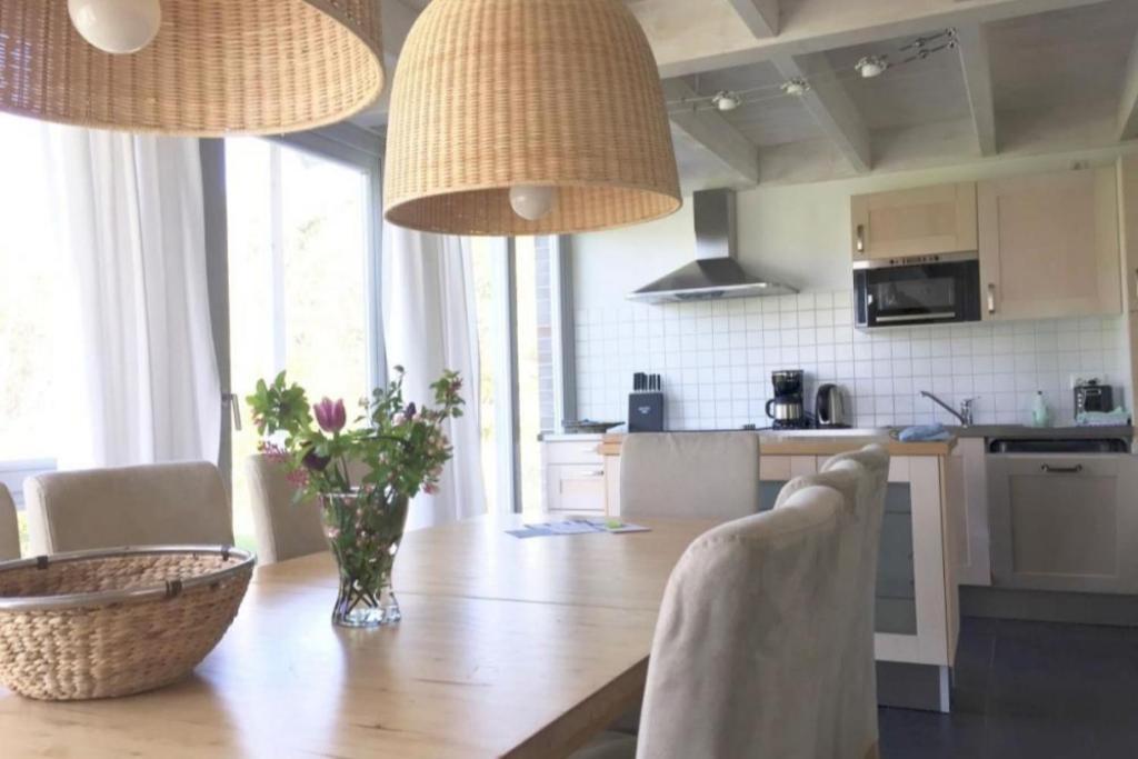W7 - Sehr Schoenes Ferienhaus Mit Toller Lage Und Super Aussicht In Roebel An Der Mueritz Villa Buitenkant foto